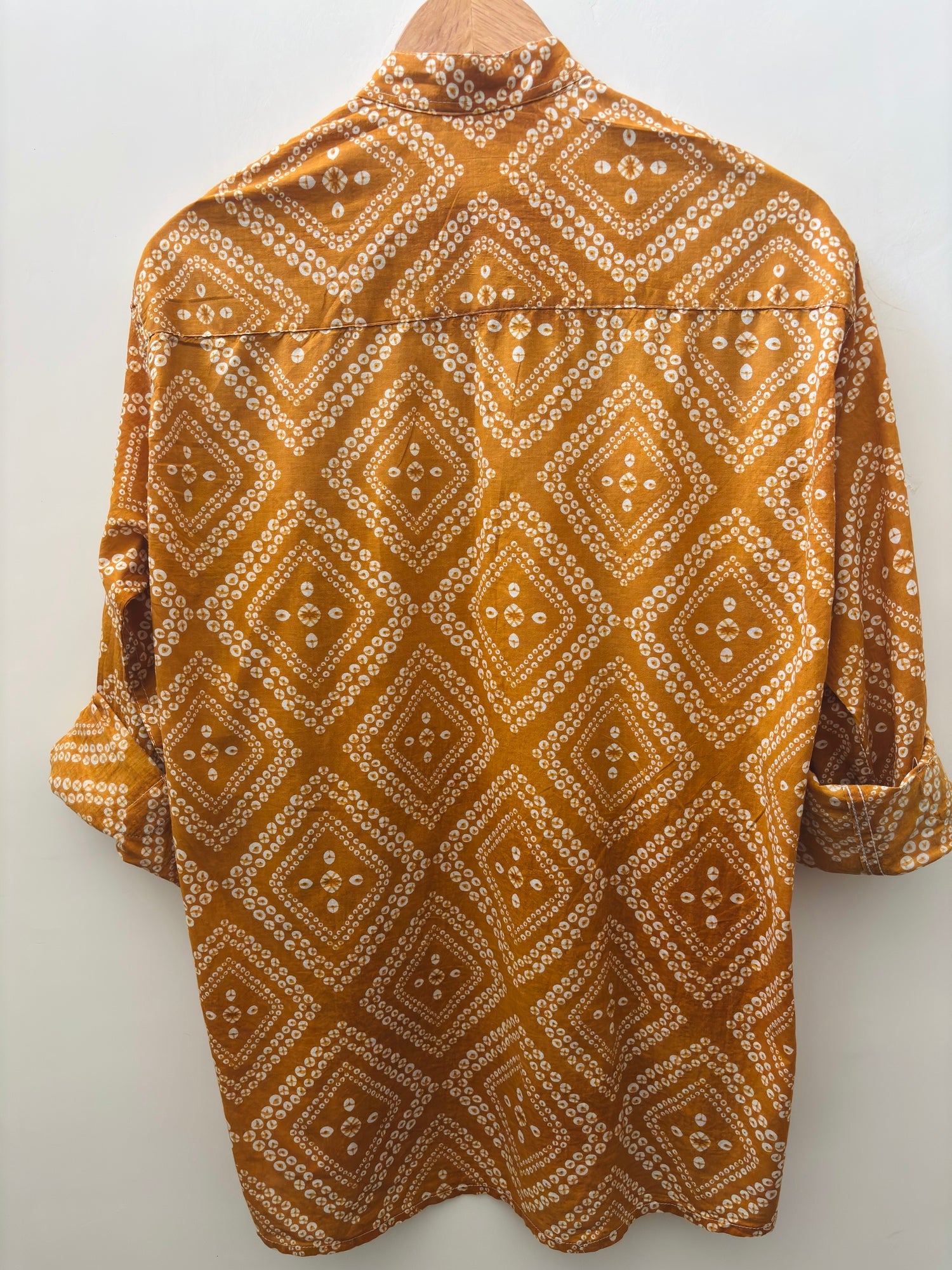 Golden Hues of Bikaner: Sanganeri Bandhani Print Kurta